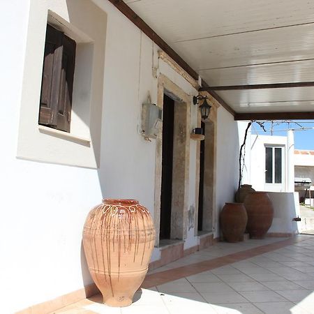 La Villa Di Zazopetra Menetaí 外观 照片